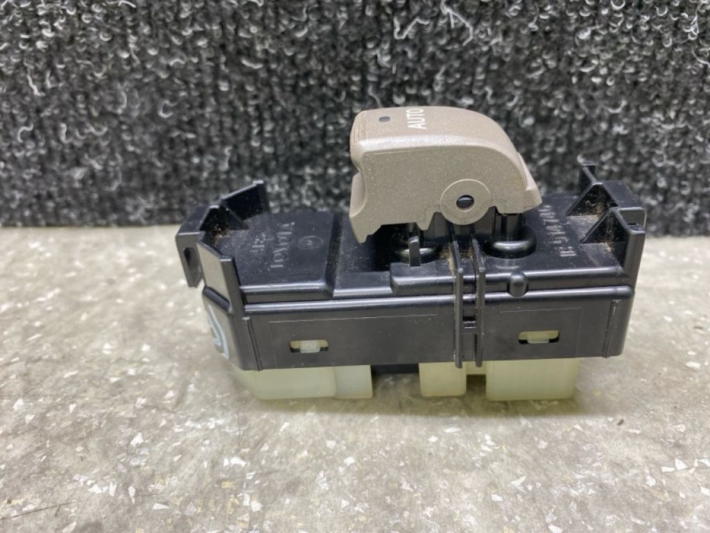84030-60032 | Кнопка стеклоподъемника LEXUS GX470 02-09 - Фото 3