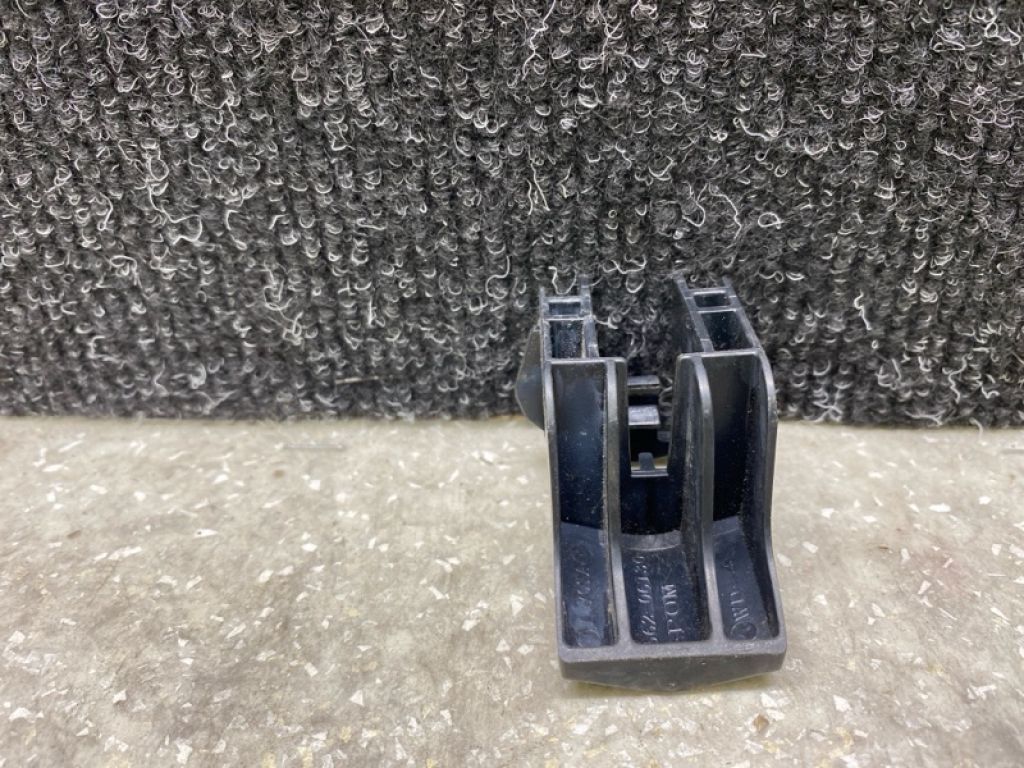 52562-06130 | Кронштейн заднего бампера TOYOTA CAMRY 55 14-17 - Фото 4