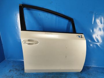 Дверь передн. прав. TOYOTA PRIUS PLUS 11-14