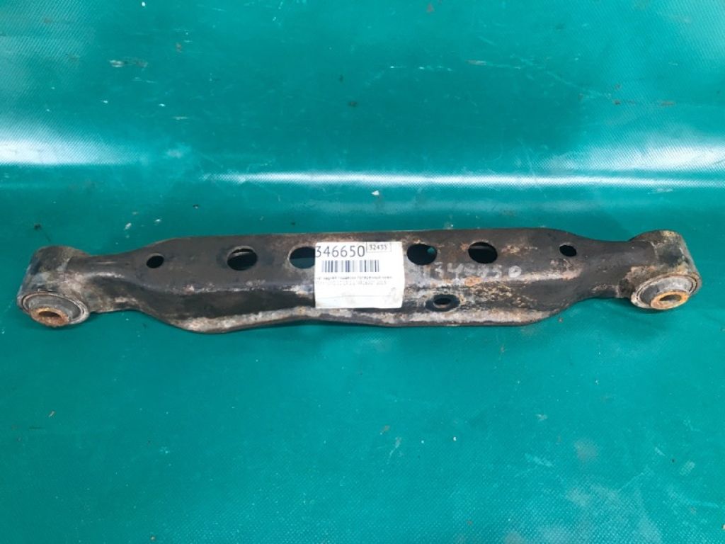 551101KD0A | Важіль задньої підвіски нижній поперечний NISSAN JUKE 10-19