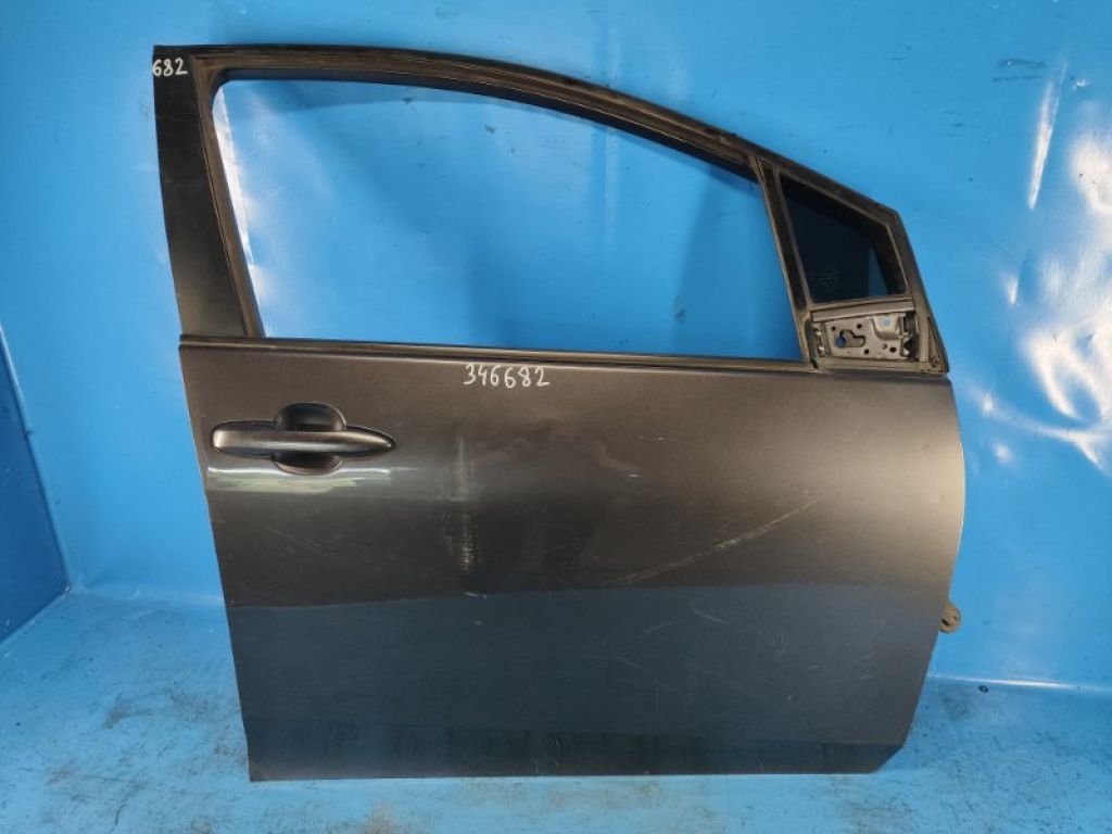 67001-47152 | Дверь передн. прав. TOYOTA PRIUS 16-