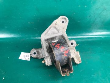 Подушка двигуна DODGE JOURNEY 08-20