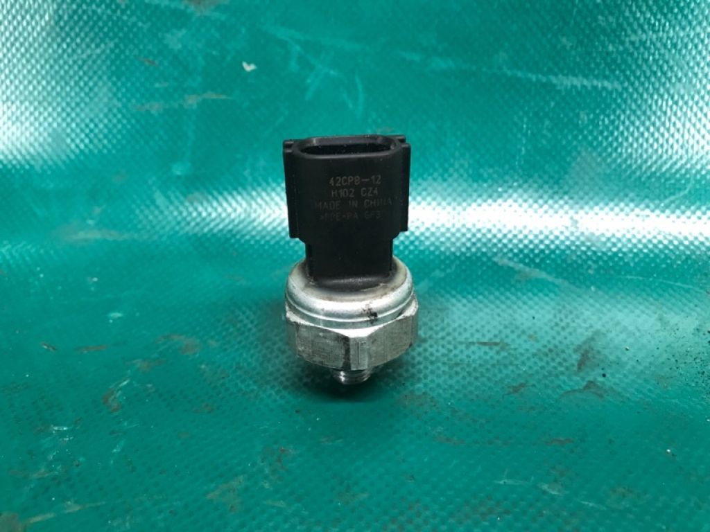 97721-3K000 | Датчик тиску кондиціонера HYUNDAI SONATA YF 10-14