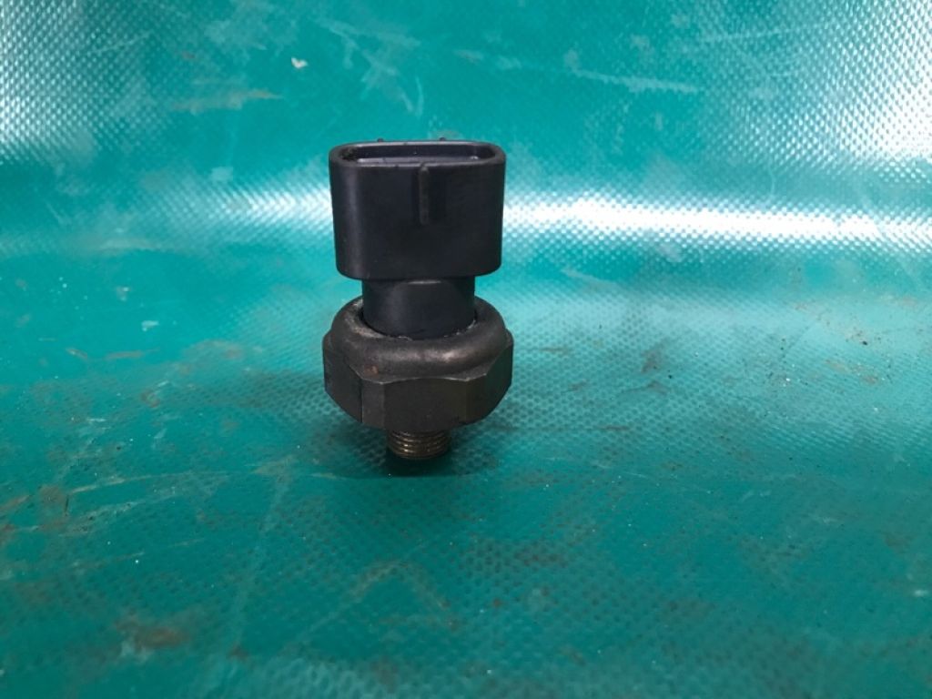 88719-33020 | Датчик тиску кондиціонера TOYOTA AVALON 05-12 - Фото 2