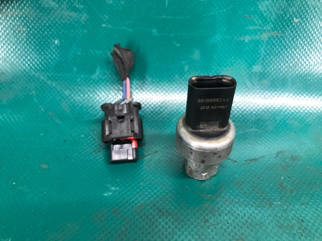 68141376AB | Датчик тиску кондиціонера DODGE JOURNEY 08-20