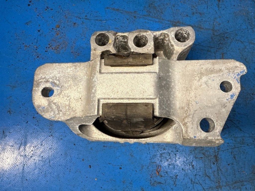 68328737AA | Подушка двигателя JEEP COMPASS 17-21 - Фото 4