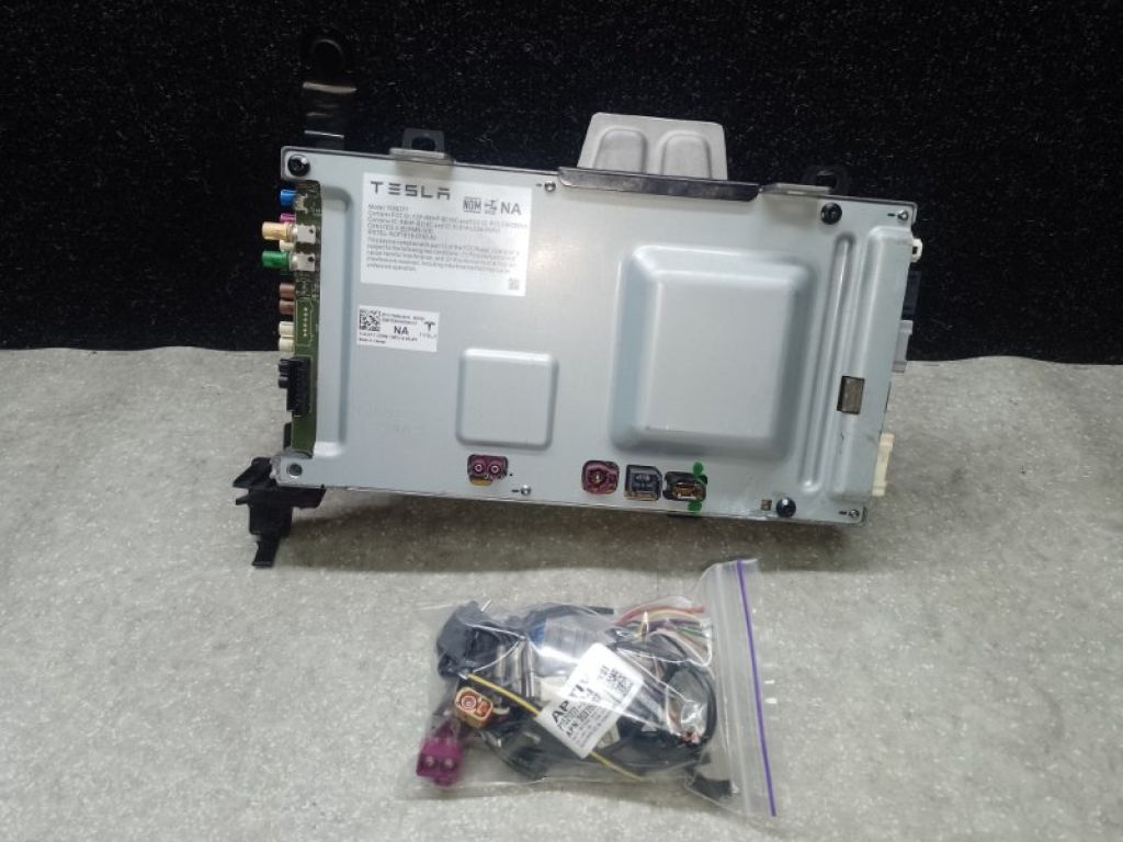 1465772-00-A | Блок управления двигателем TESLA MODEL Y 19-