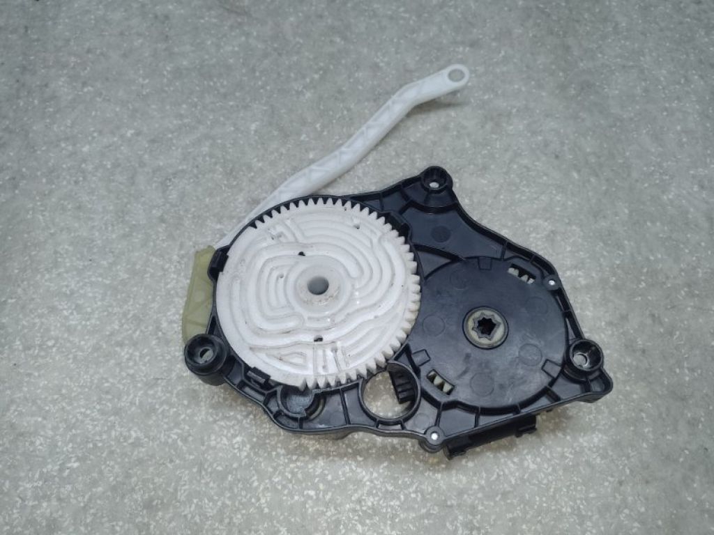 1500623-00-A | Моторчик заслонки печки TESLA MODEL Y 19- - Фото 2