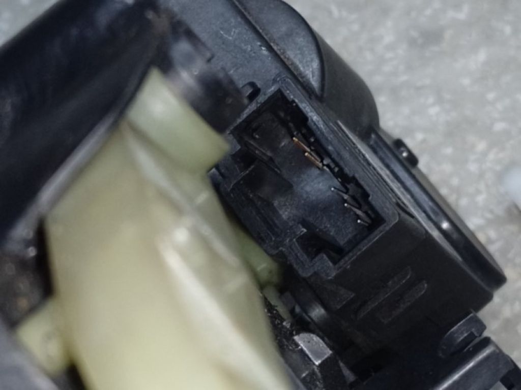 1500623-00-A | Моторчик заслонки печки TESLA MODEL Y 19- - Фото 3