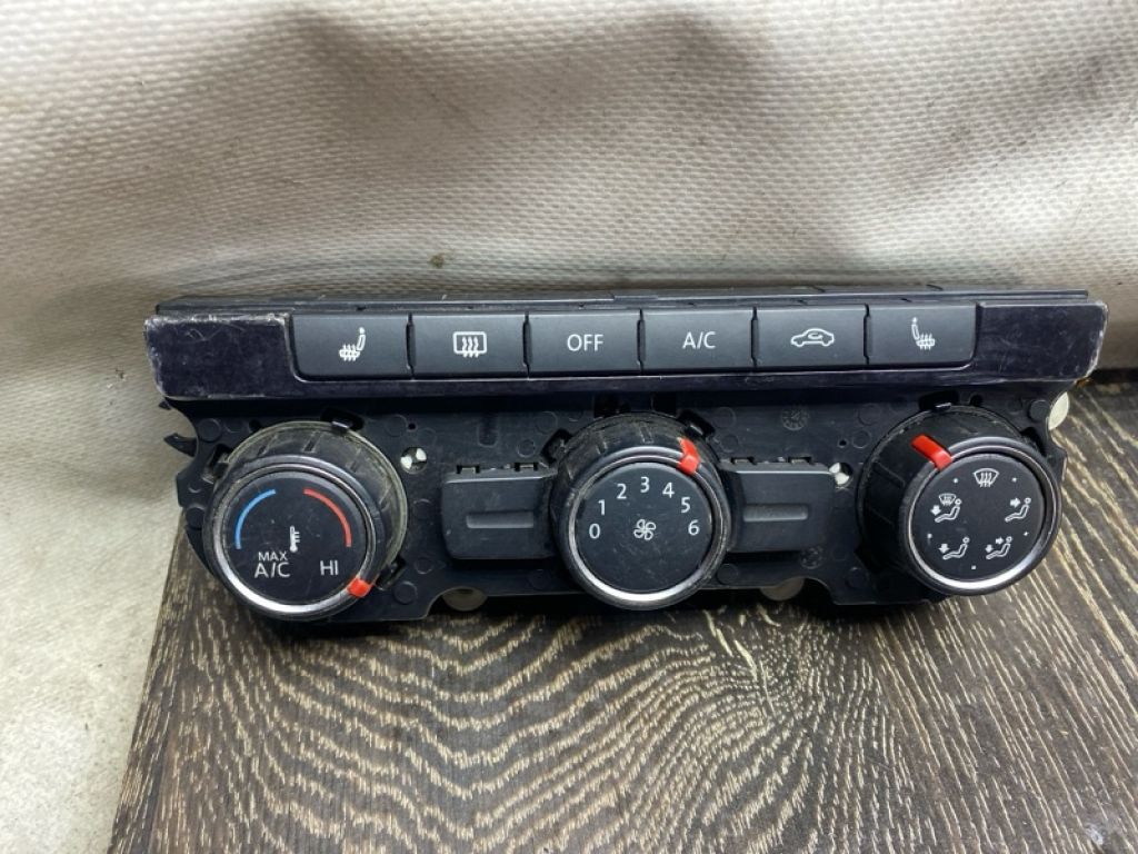 561 907 426 C ZJU | Блок керування піччю VOLKSWAGEN PASSAT B7 11-15