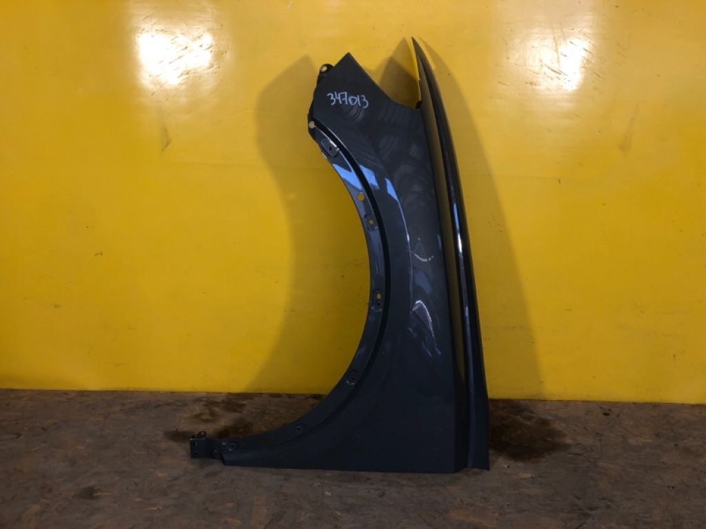 83A 821 021 | Крило переднє лів. AUDI Q3 18-