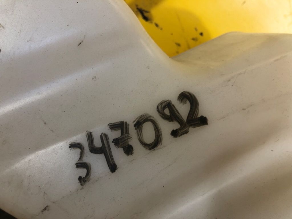 85315-50201 | Бачок омивача LEXUS LS500 18- - Фото 2