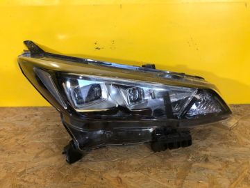 Фара прав. NISSAN LEAF 18-