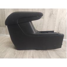 Подлокотник MITSUBISHI OUTLANDER 03-07