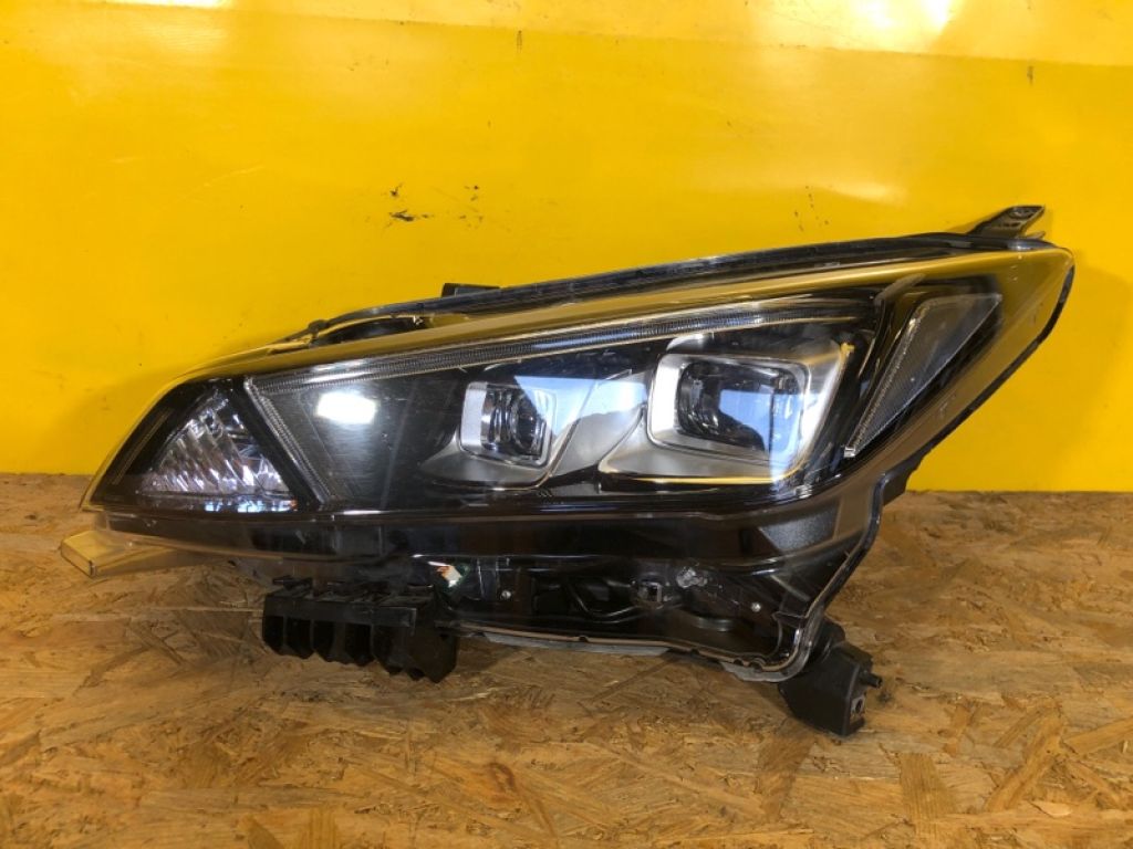 26060-5SH5A | Фара лів. NISSAN LEAF 18-