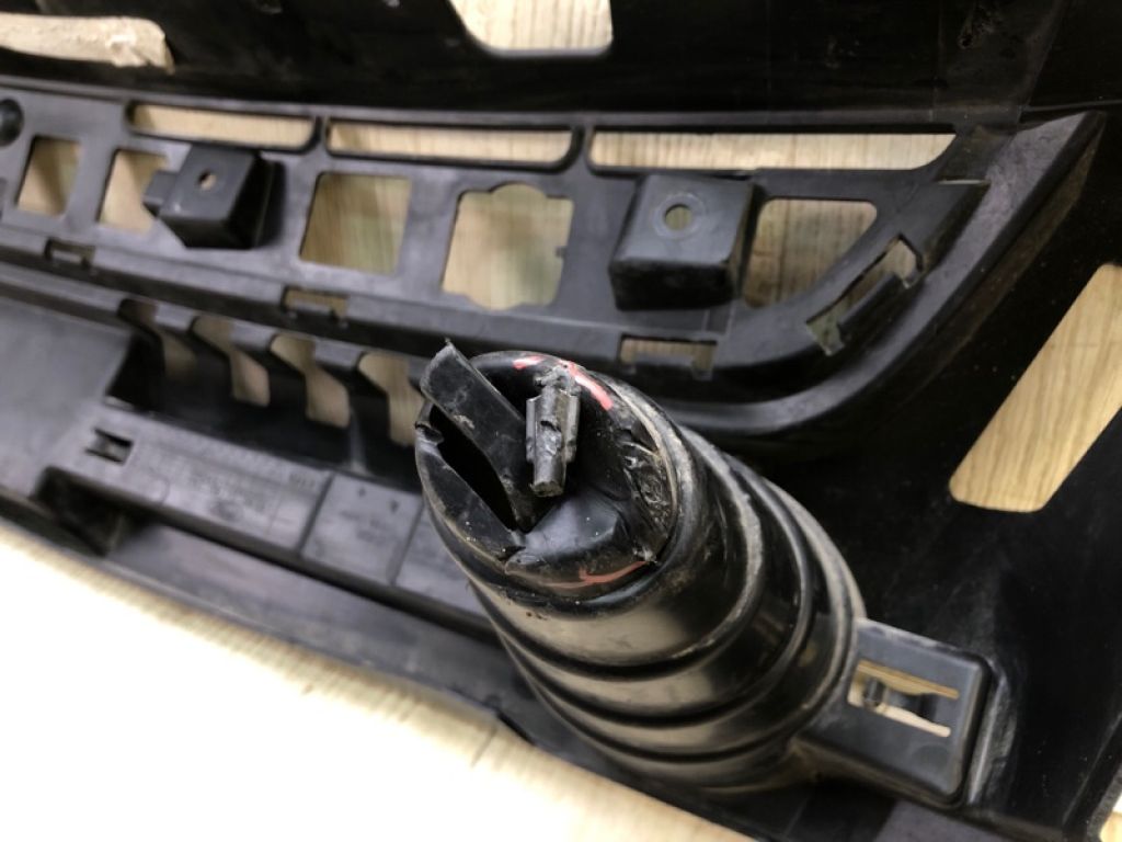 CJ5Z-8A284-B | Кронштейн решетки радиатора FORD ESCAPE 12-19 - Фото 13