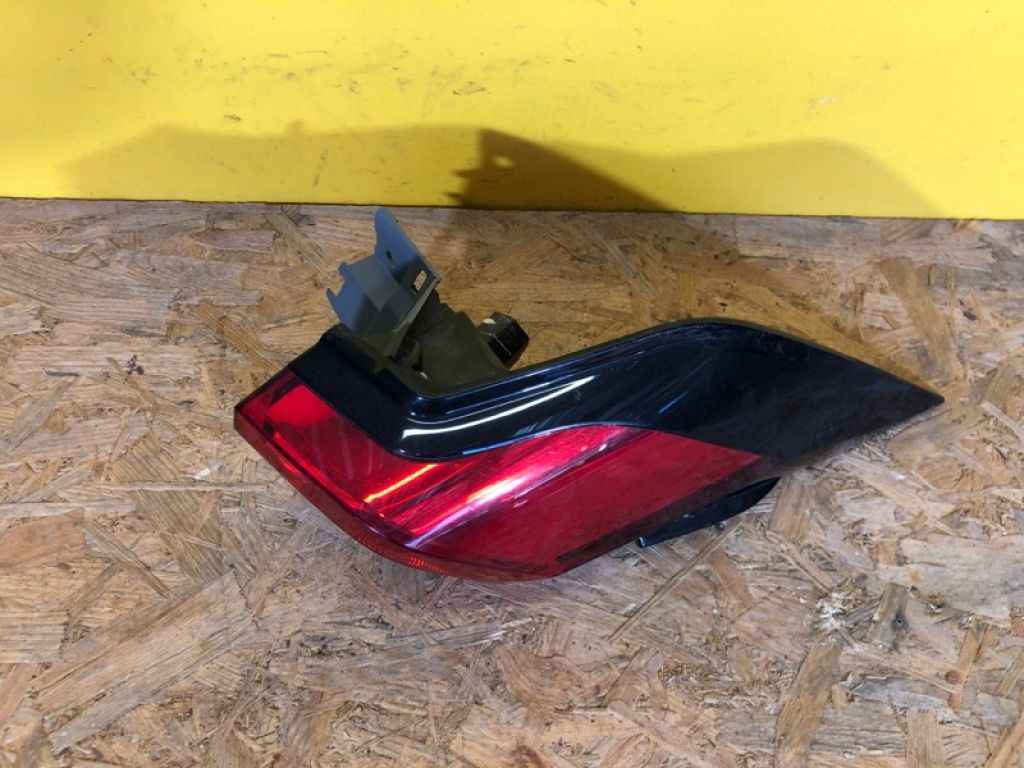 81551-42230 | Ліхтар зовнішній прав. TOYOTA RAV4 18- - Фото 3