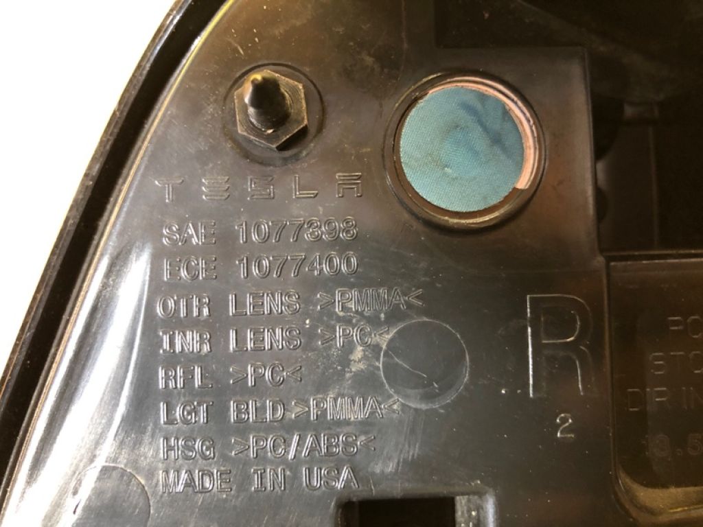 1077398-00-H | Ліхтар зовнішній прав. TESLA MODEL Y 19- - Фото 6