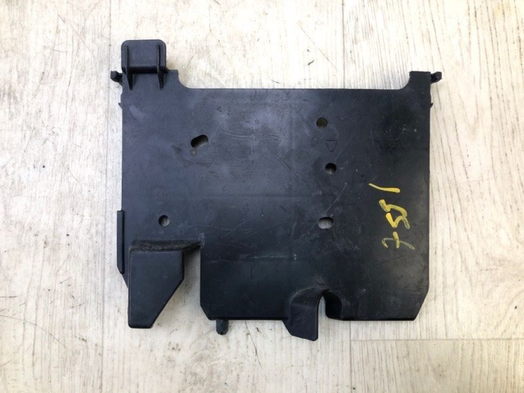 Z601-18-591C | Полка аккумулятора MAZDA 3 BL 09-13