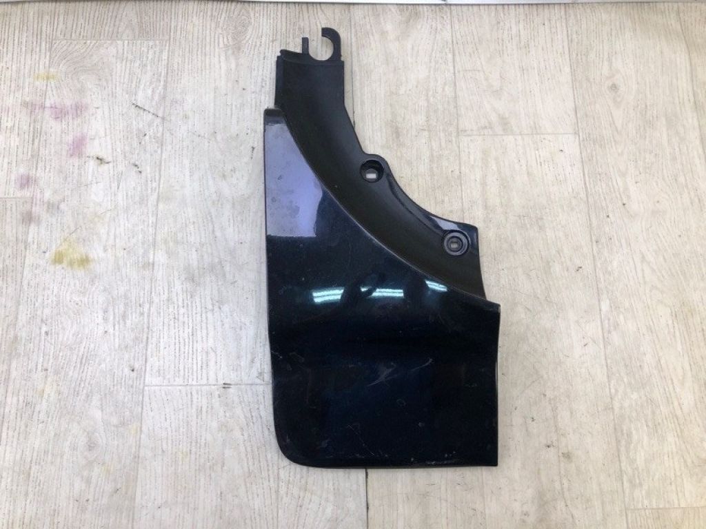 76805-42010 | накладка кришки багажника прав. TOYOTA RAV4 05-12