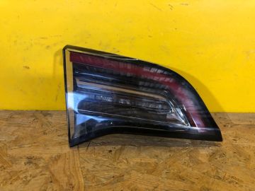 Фонарь внутренний лев. TESLA MODEL Y 19-