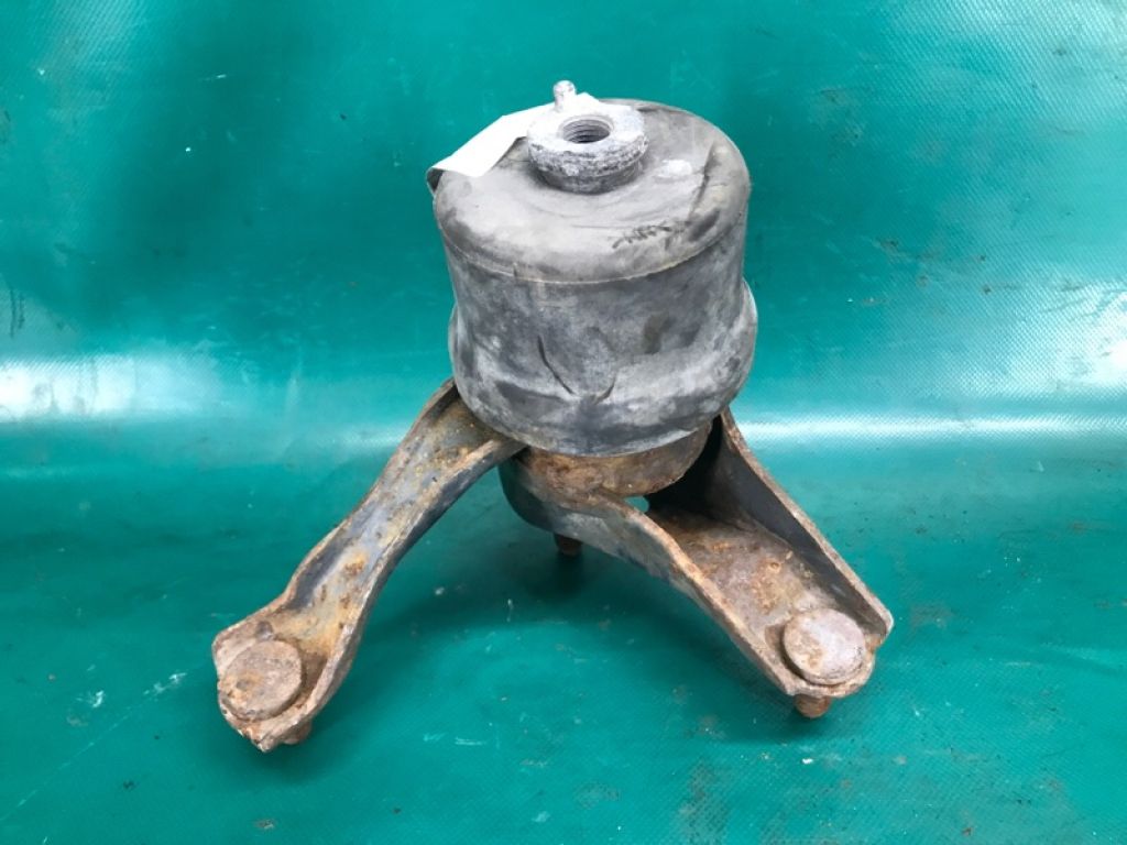 12372-0H090 | Подушка двигуна лів. TOYOTA CAMRY 40 06-11