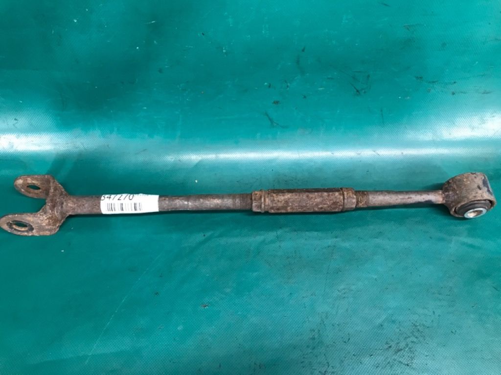 48730-07020 | Рычаг задней подвески поперечный прав. TOYOTA CAMRY 40 06-11