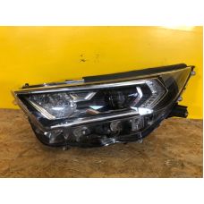 Фара лев. TOYOTA RAV4 18-