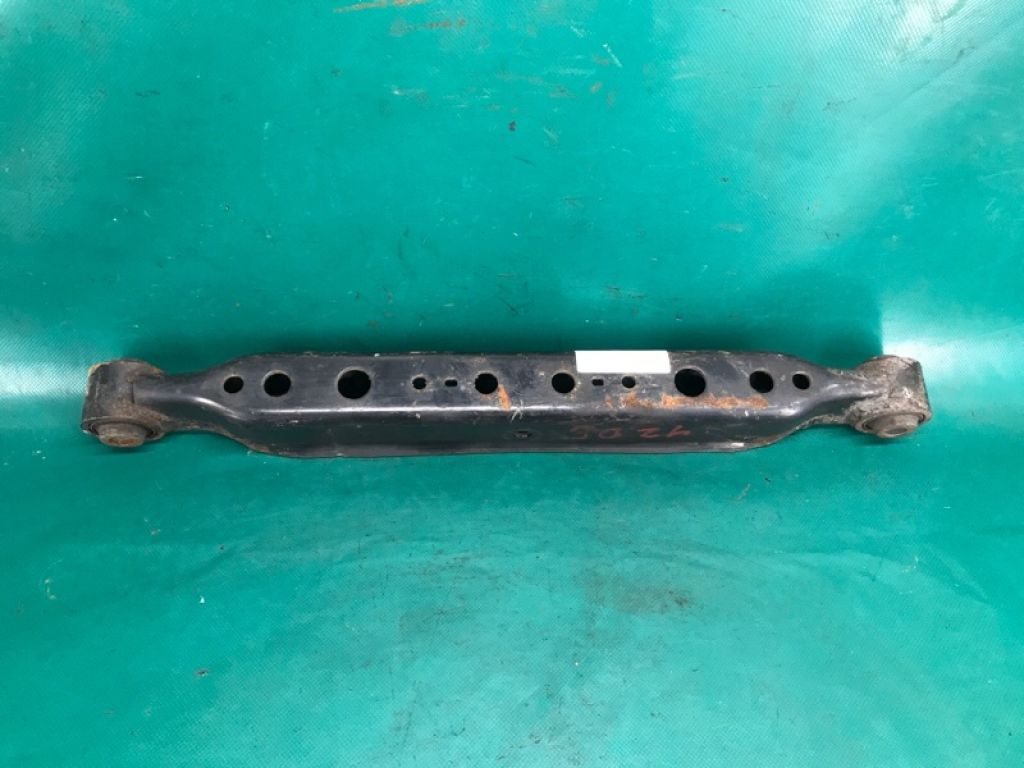 55110-4BA0A | Рычаг задней подвески поперечный нижний прав. NISSAN X-TRAIL/ROGUE T32 13-20