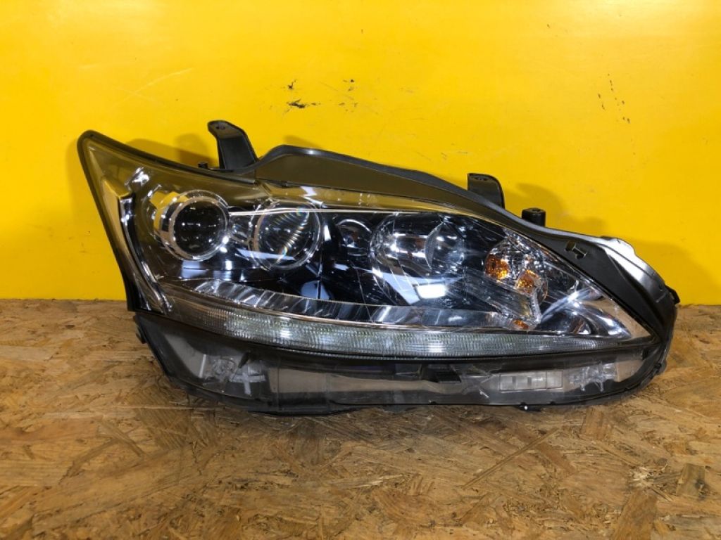 81145-76071 | Фара прав. LEXUS CT200 17-