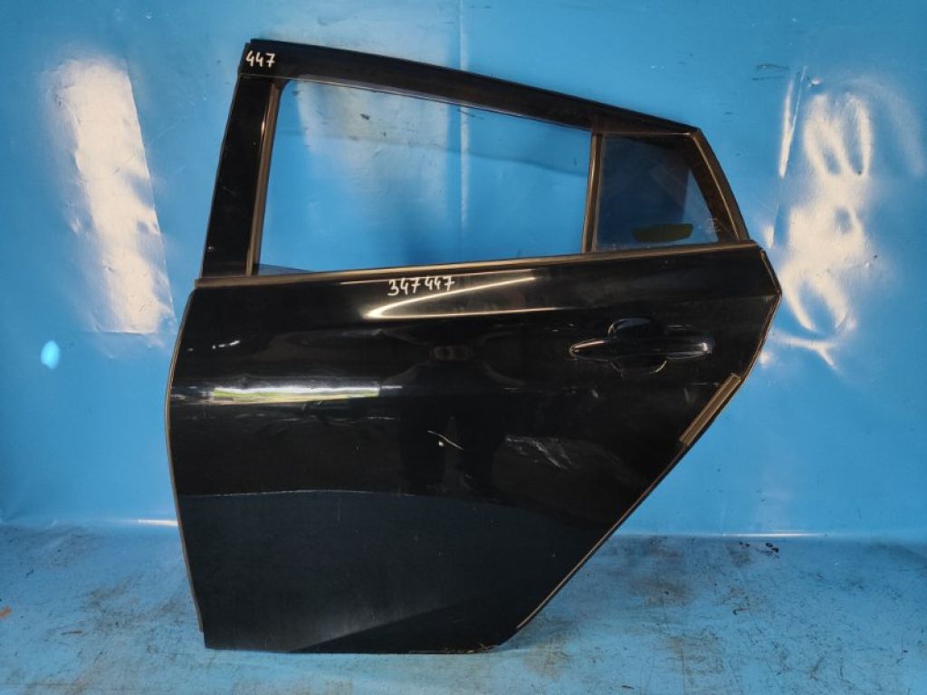 67004-47210 | Двері задн. лів. TOYOTA PRIUS 16-