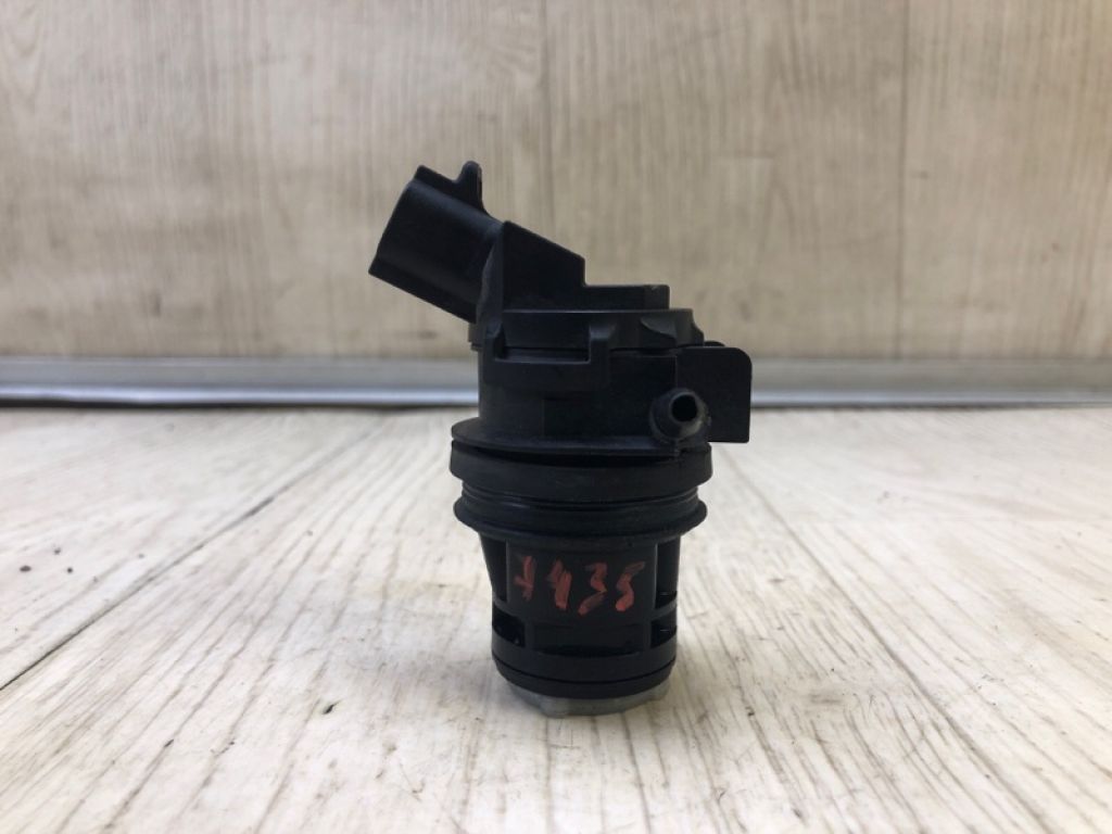 85330-60180 | Насос омывателя стекла TOYOTA VENZA 09-16 - Фото 2
