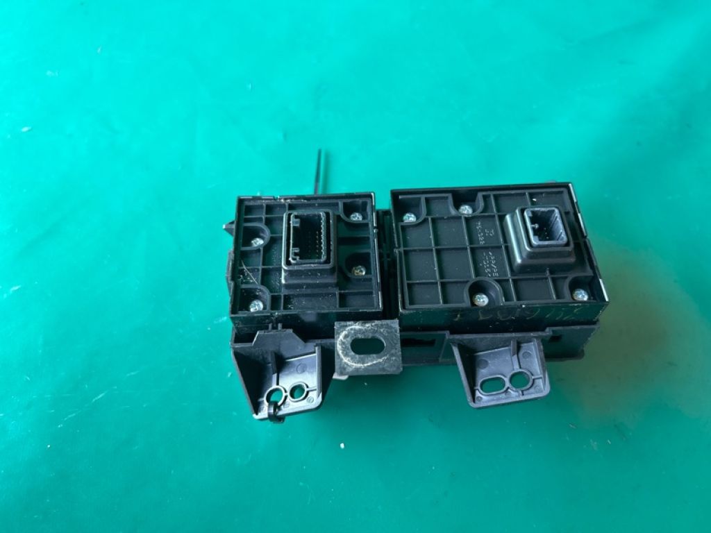 84010-78260 | Блок кнопок консоли LEXUS NX 14-21 - Фото 2
