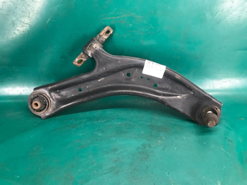 54500-4BA0A | Важіль передньої підвіски нижній прав. NISSAN X-TRAIL/ROGUE T32 13-20