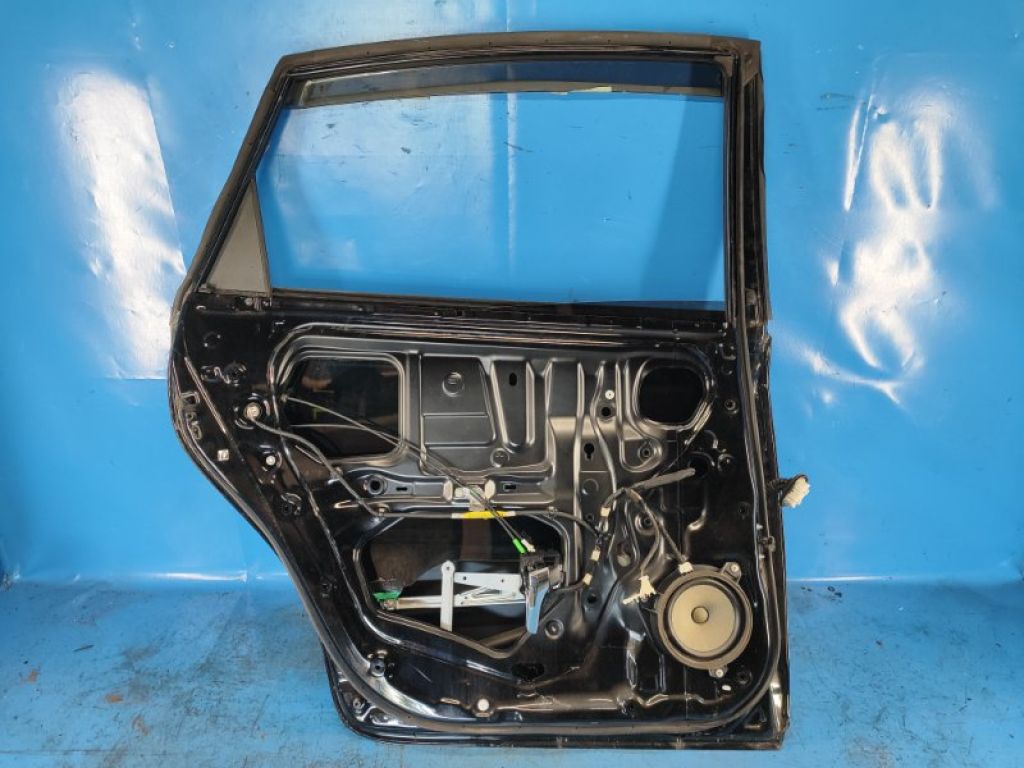 67004-47180 | Дверь задн. лев. TOYOTA PRIUS PLUS 11-14 - Фото 8