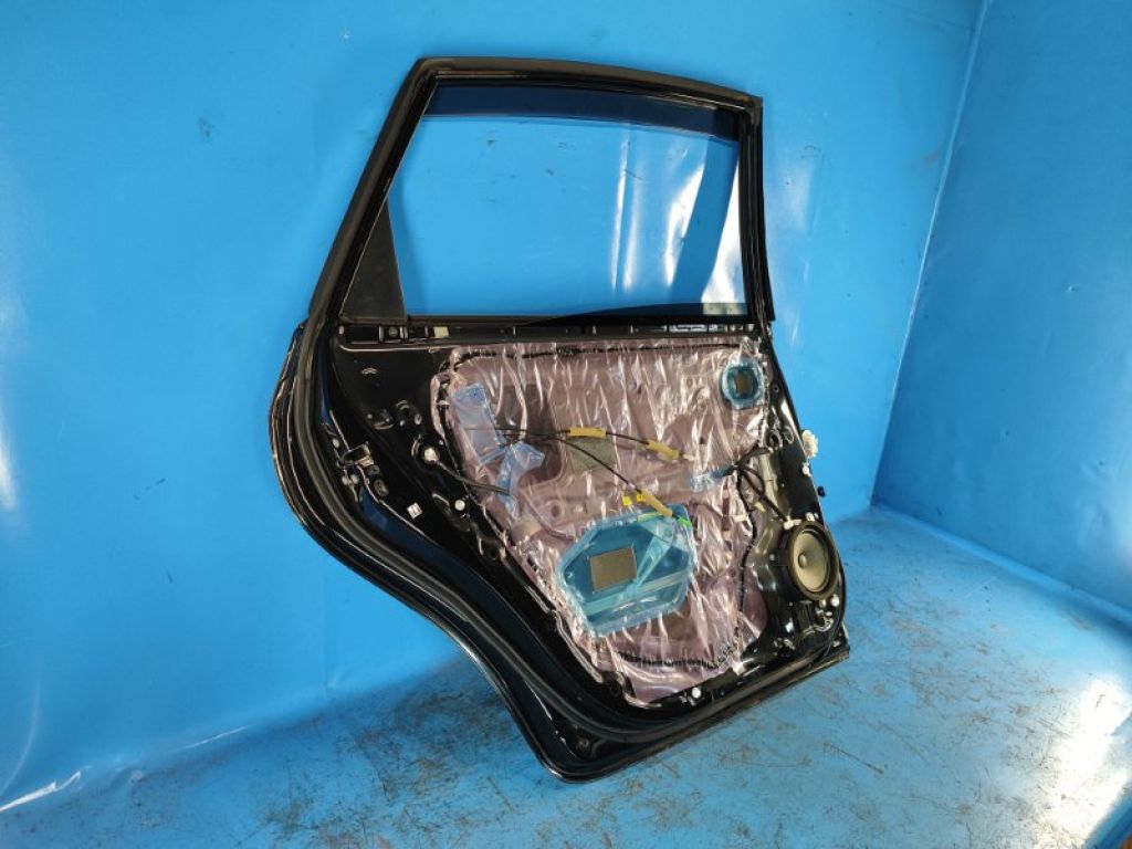 67004-47180 | Двері задн. лів. TOYOTA PRIUS PLUS 11-14 - Фото 9