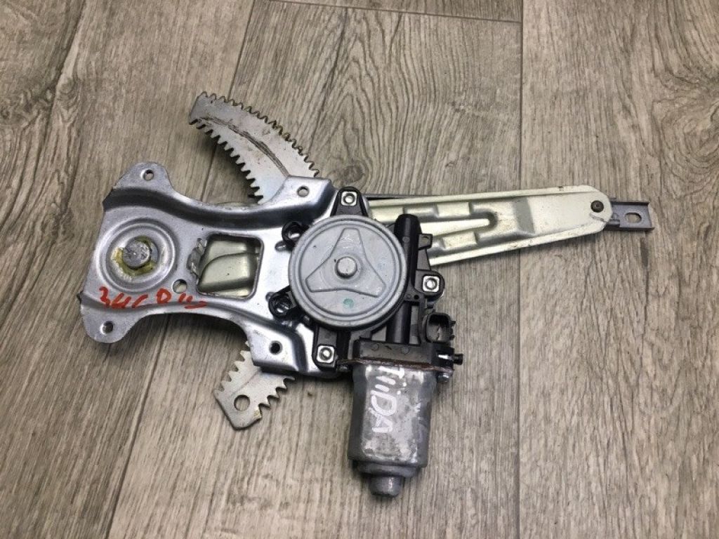 82721-EE00B | Склопідйомник задн. лів. NISSAN TIIDA/VERSA C11 04-11