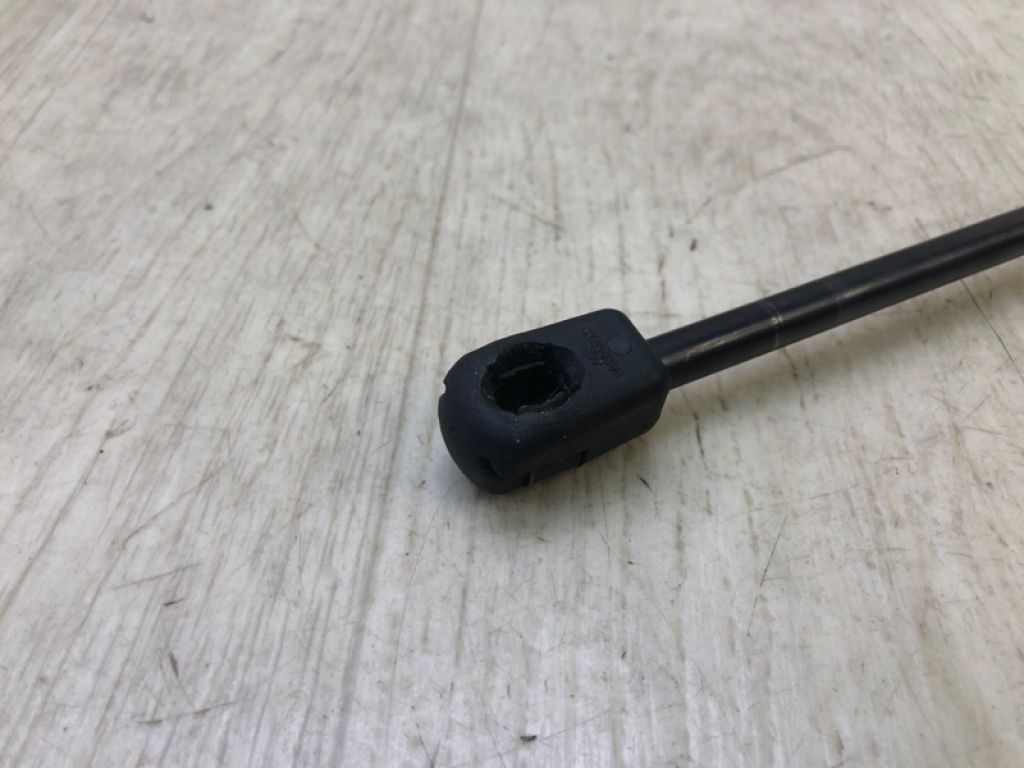 31333202 | Амортизатор кришки багажника VOLVO S60 10-13 - Фото 4