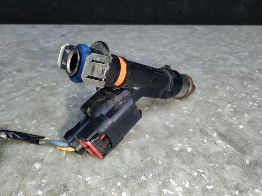 8S4Z-9F593-A | Форсунка топливная FORD FUSION 14-