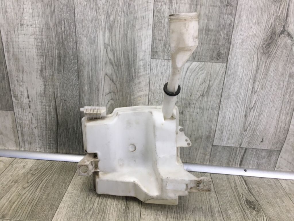 CP9Z-17618-A | Бачок омивача FORD FOCUS 10-18