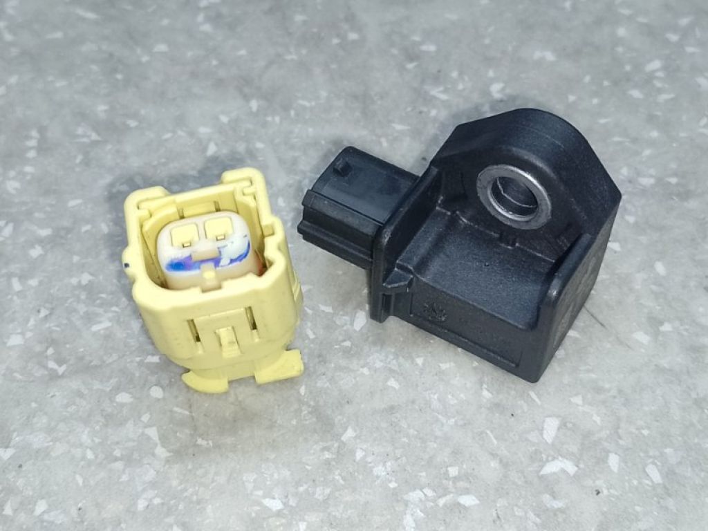 95930-F2000 | Датчик удара передн. HYUNDAI ELANTRA AD 16-