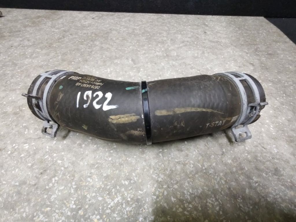DS78-8A567-AB | Патрубок системи охолодження FORD FUSION 14-