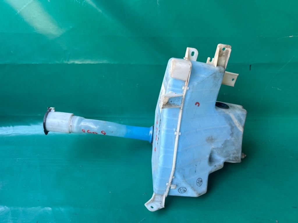 85315-60300 | Бачок омывателя TOYOTA LAND CRUISER PRADO 120 02-09 - Фото 2