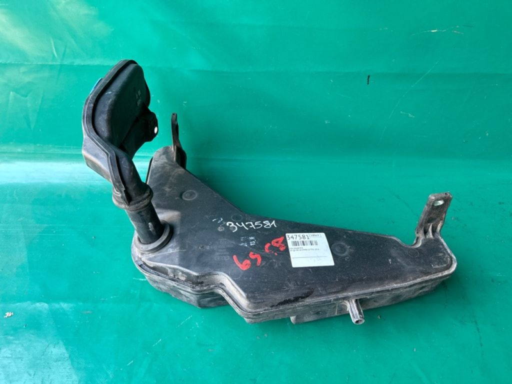 8R0 955 453 B | Бачок омивача AUDI Q5 08-16