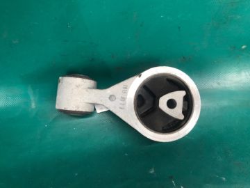 Подушка двигуна NISSAN ROGUE 08-15