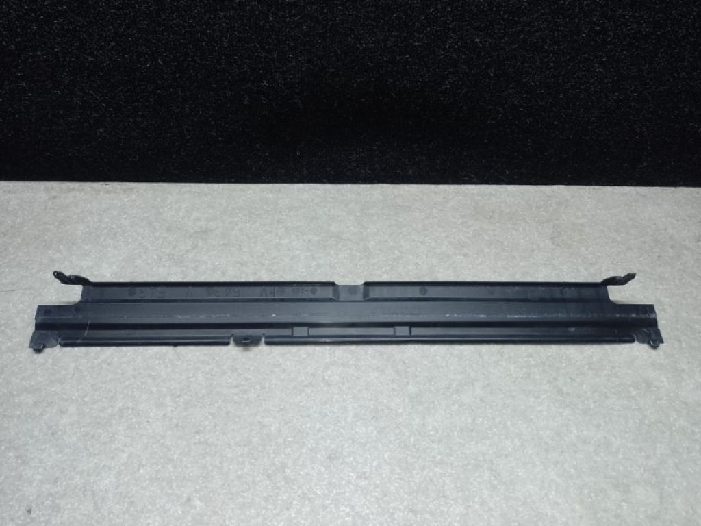 16594-37010 | Дефлектор радіатора TOYOTA PRIUS 16-
