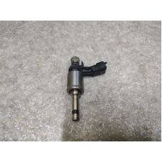 Форсунка топливная FORD FOCUS 10-18