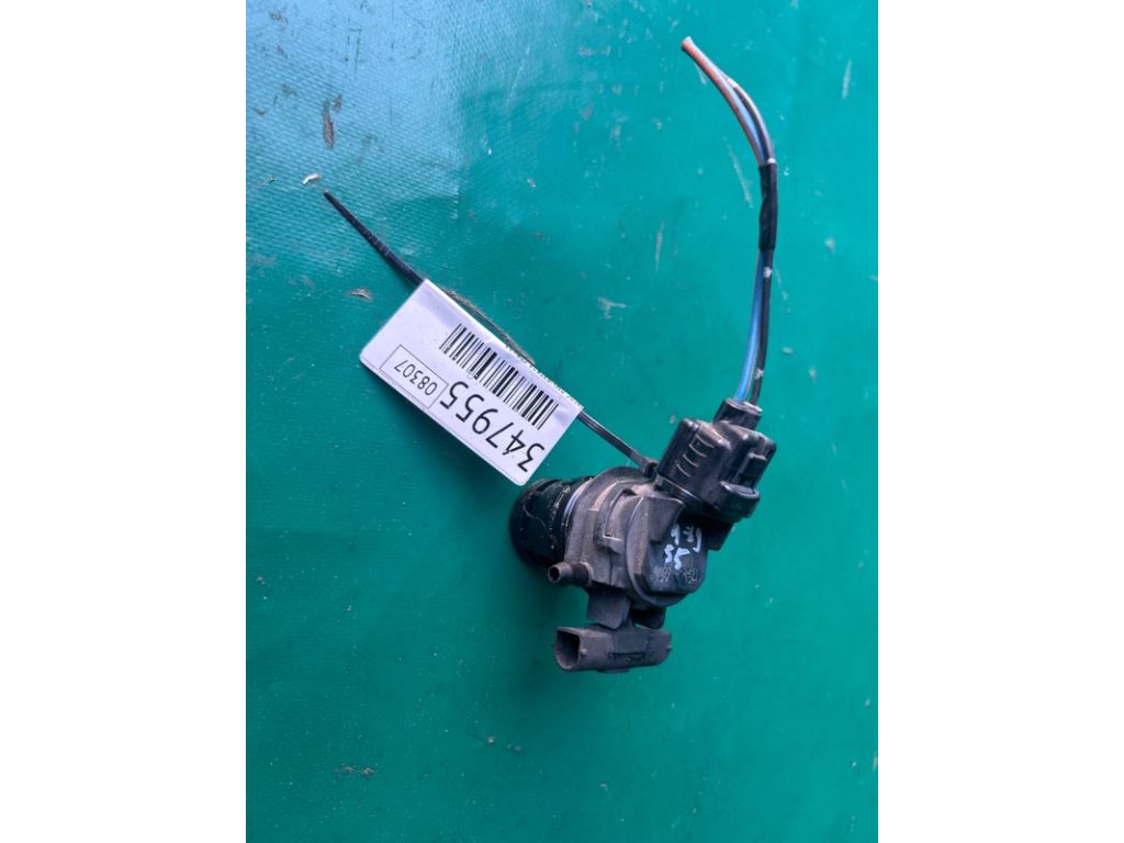 G22C-67-482 | Насос омывателя стекла MAZDA CX-9 06-16