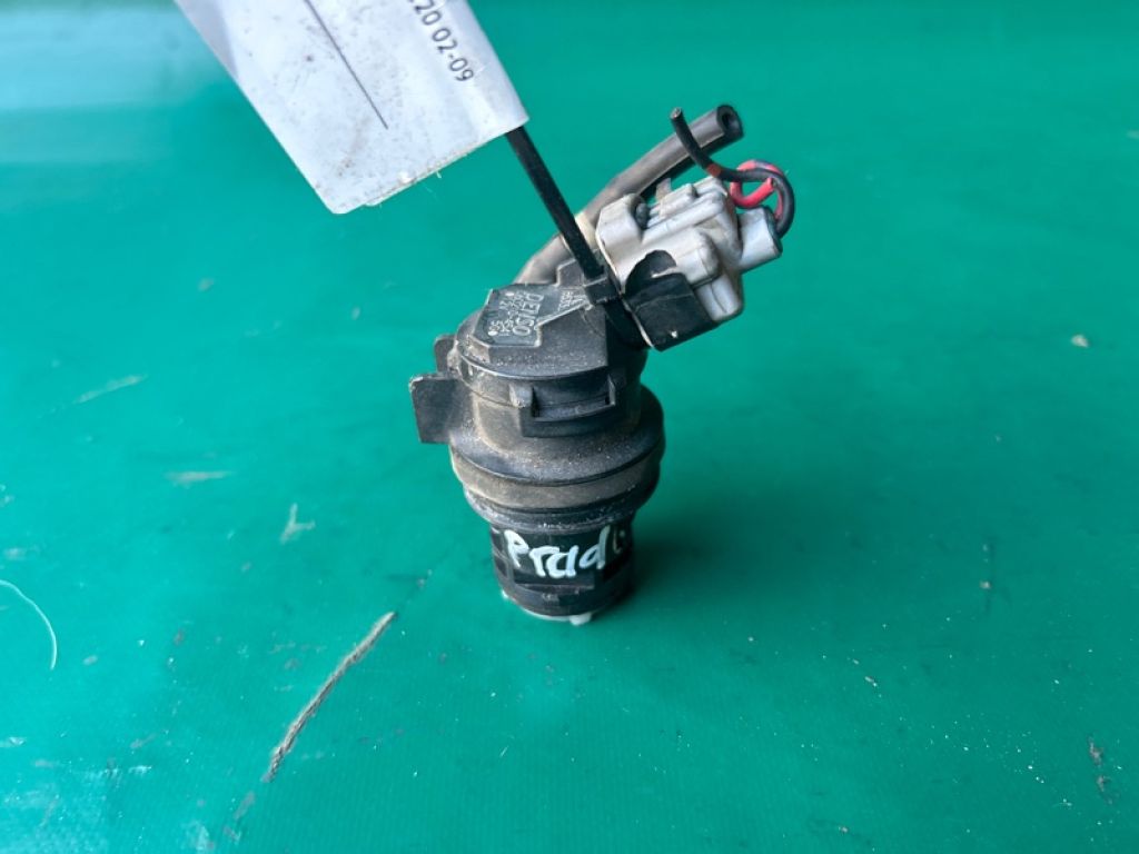 85330-60190 | Насос омивача скла TOYOTA LAND CRUISER PRADO 120 02-09 - Фото 3