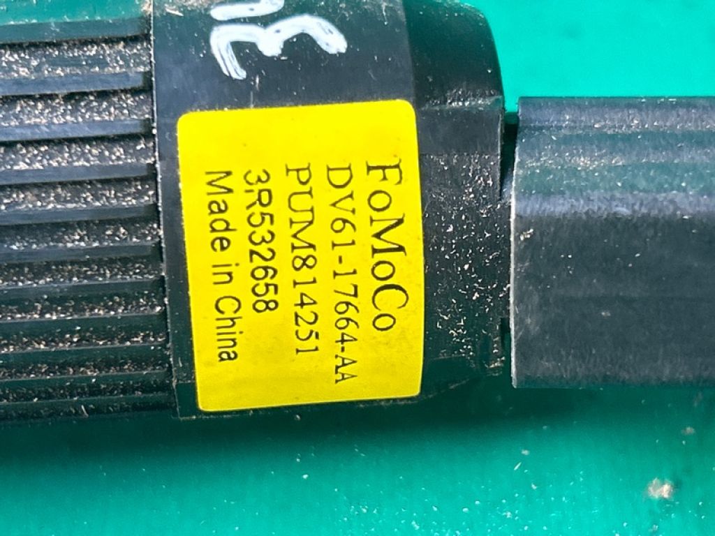 DV6Z-17664-B | Насос омивача скла LINCOLN MKX 16-18 - Фото 4
